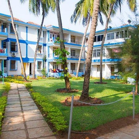 Dona Alcina Resorts Candolim Exteriör bild
